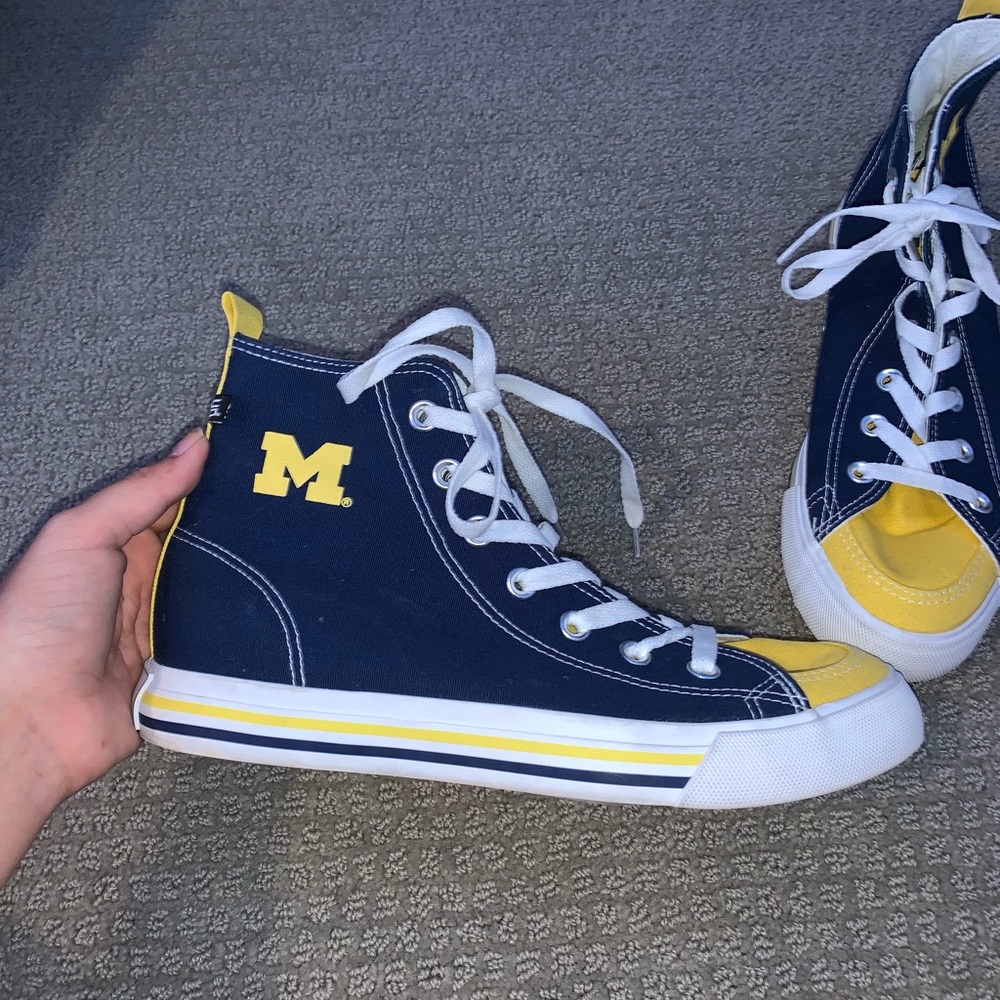 Michigan Team Converse